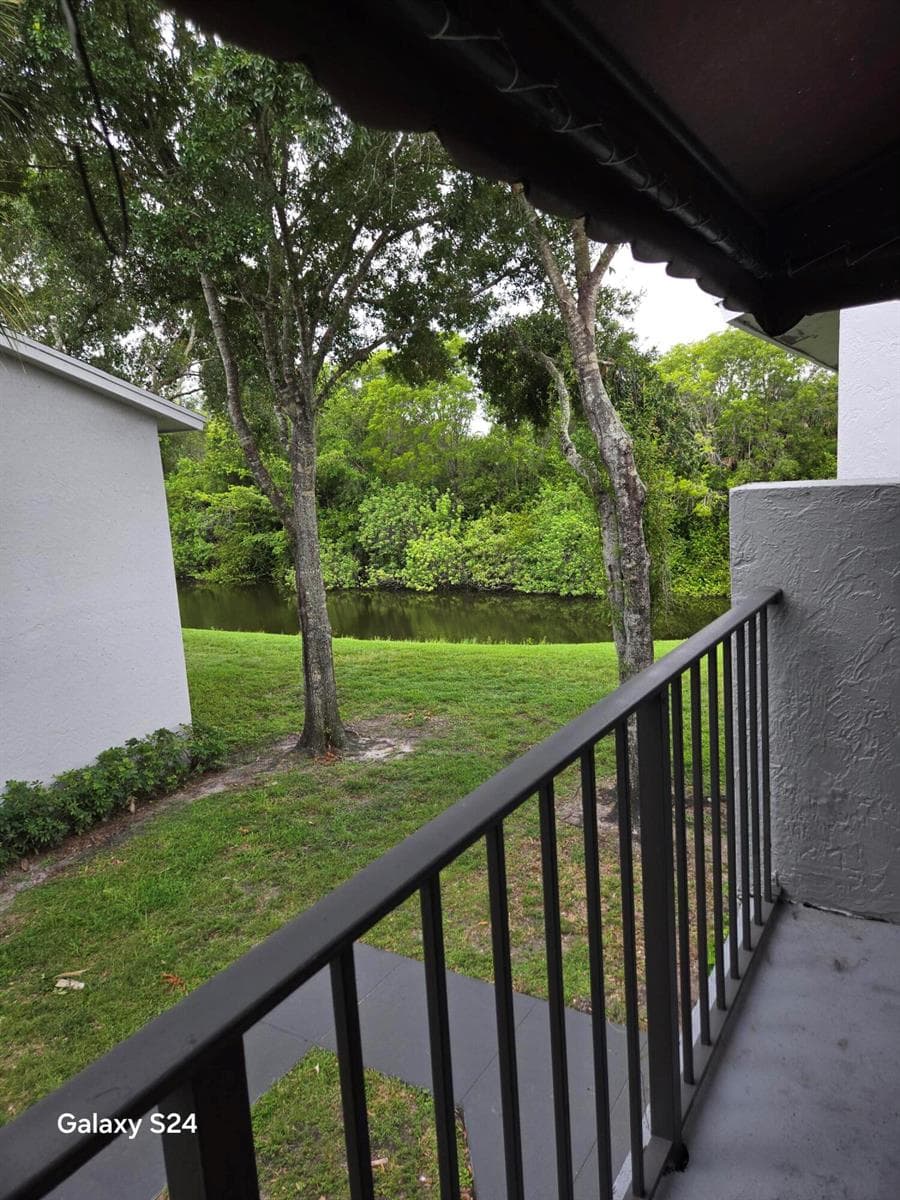 1141 LAKE VICTORIA Drive # H, West Palm Beach, FL 33411 photo 3