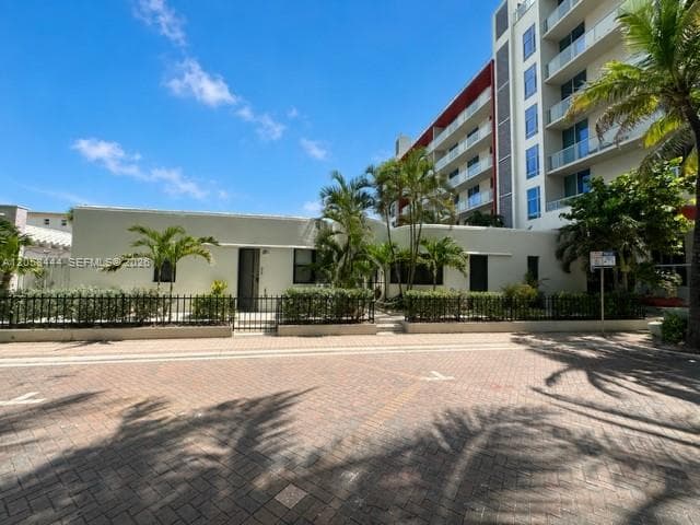 323 Fillmore St # 10, Hollywood, FL 33019