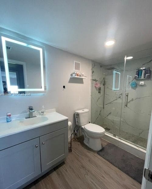 671 NE 195th St # 404E, Miami, FL 33179 photo 4