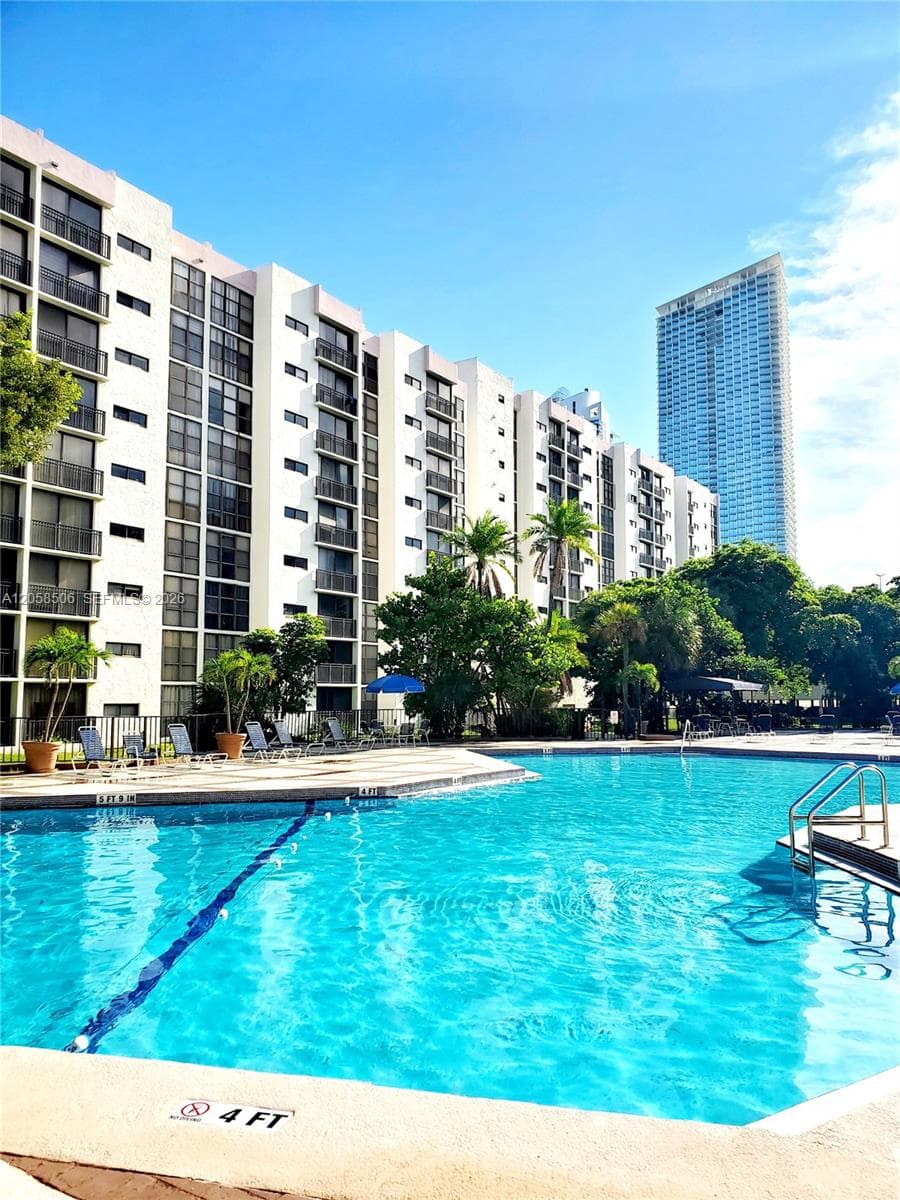 17021 N Bay Rd # 618, Sunny Isles Beach, FL 33160 photo 2