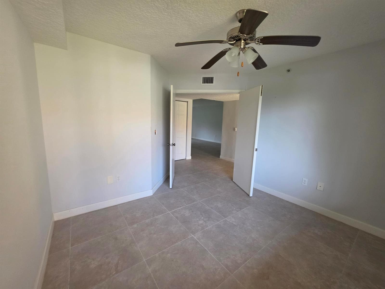 5951 REGAL GLEN Drive # 104, Boynton Beach, FL 33437 photo 5