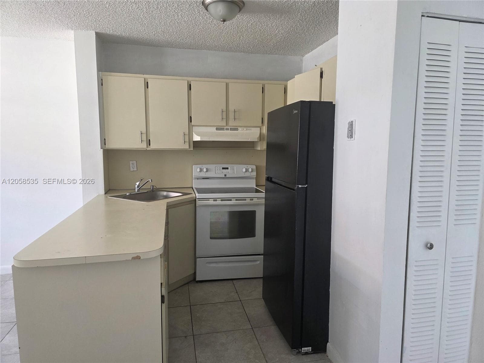 5525 W 24th Way # 11, Hialeah, FL 33016 photo 4