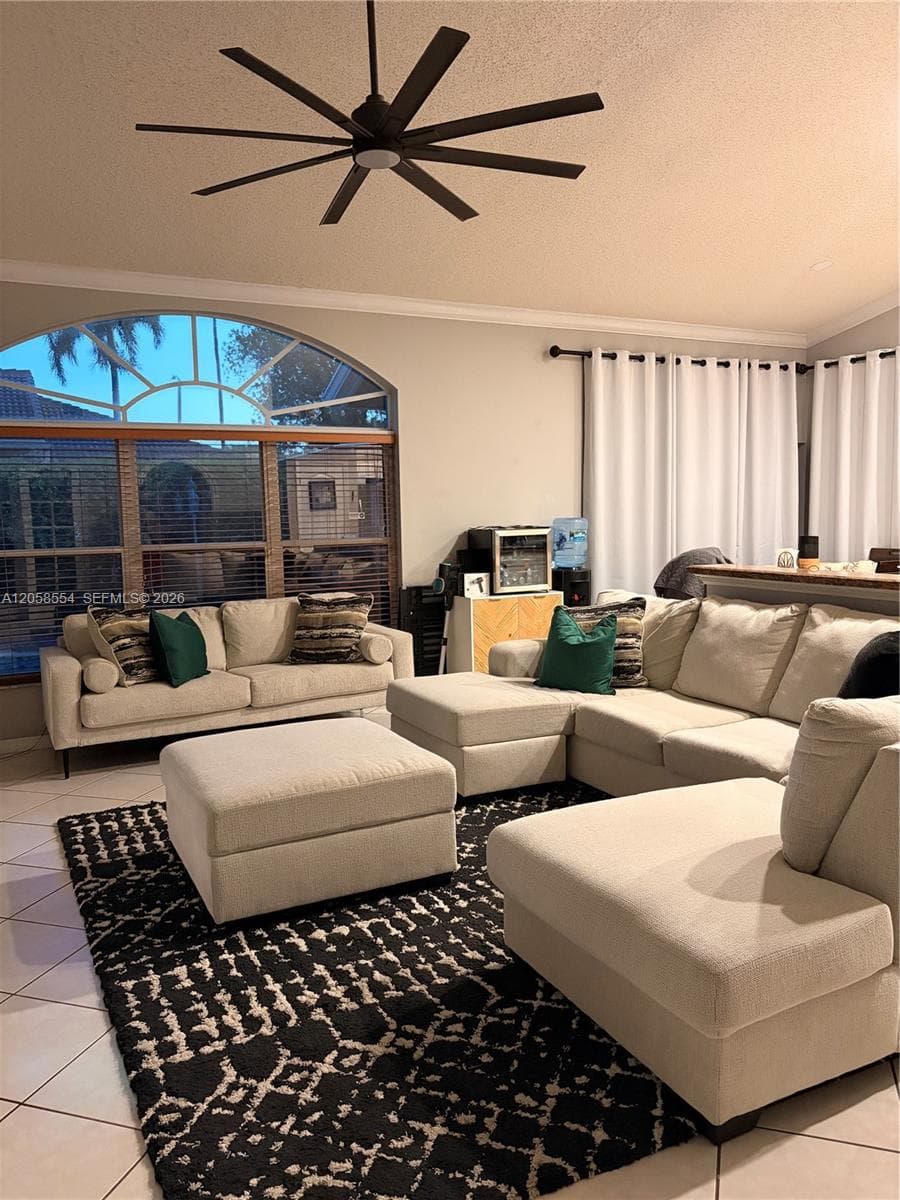 19450 NW 7th St, Pembroke Pines, FL 33029 photo 4
