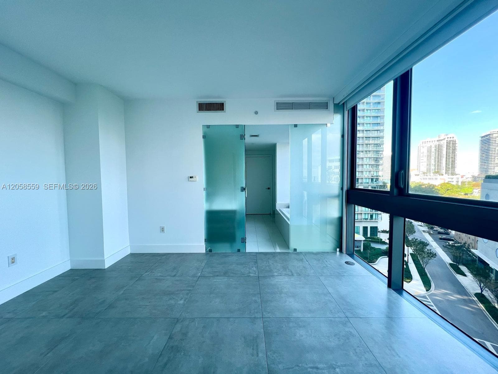 650 NE 32nd St # 908, Miami, FL 33137 photo 4
