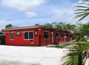 2513 Lincoln St, Hollywood, FL 33020 photo 4