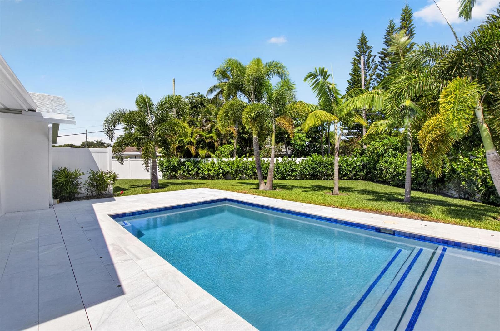 135 SE 28th Court, Boynton Beach, FL 33435 photo 5