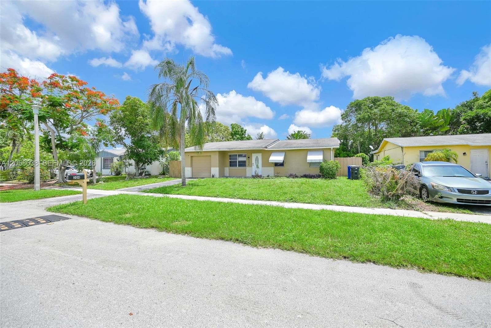 304 SW 77th Ave, North Lauderdale, FL 33068 photo 3