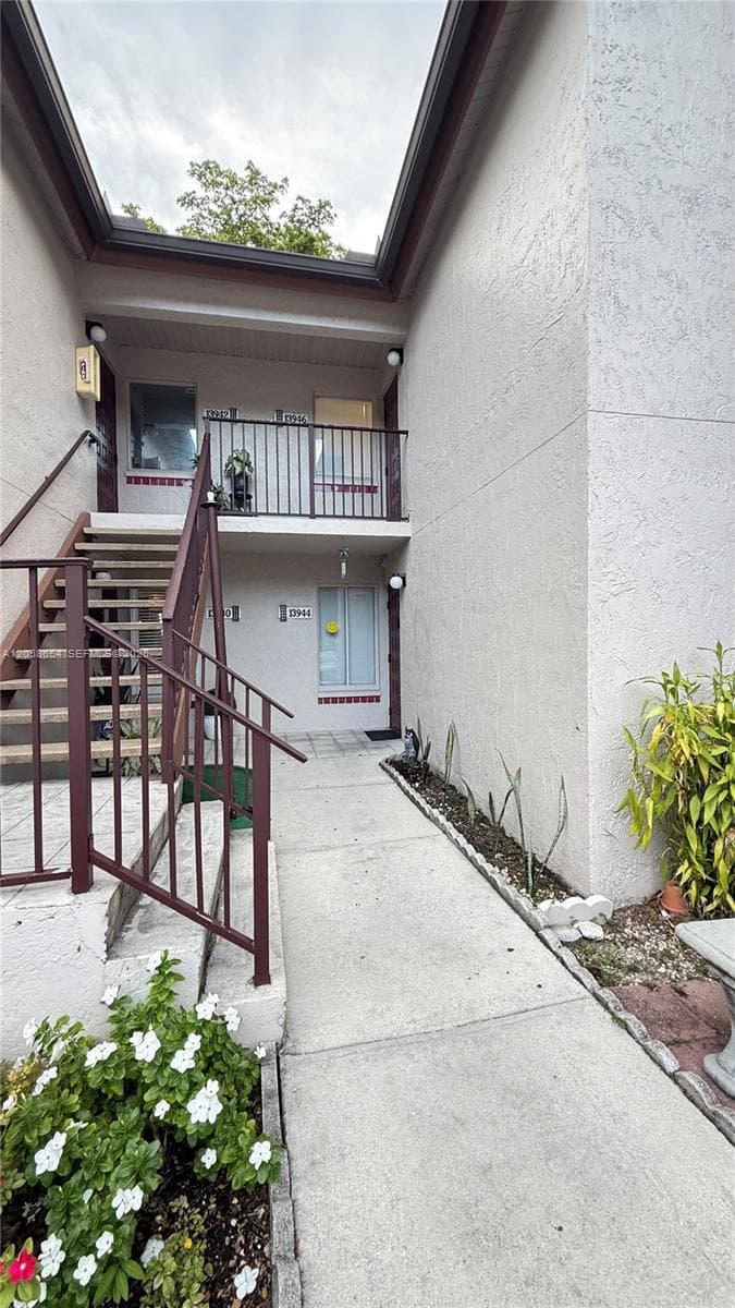 13944 SW 90th Ter # 13944, Miami, FL 33186 photo 4