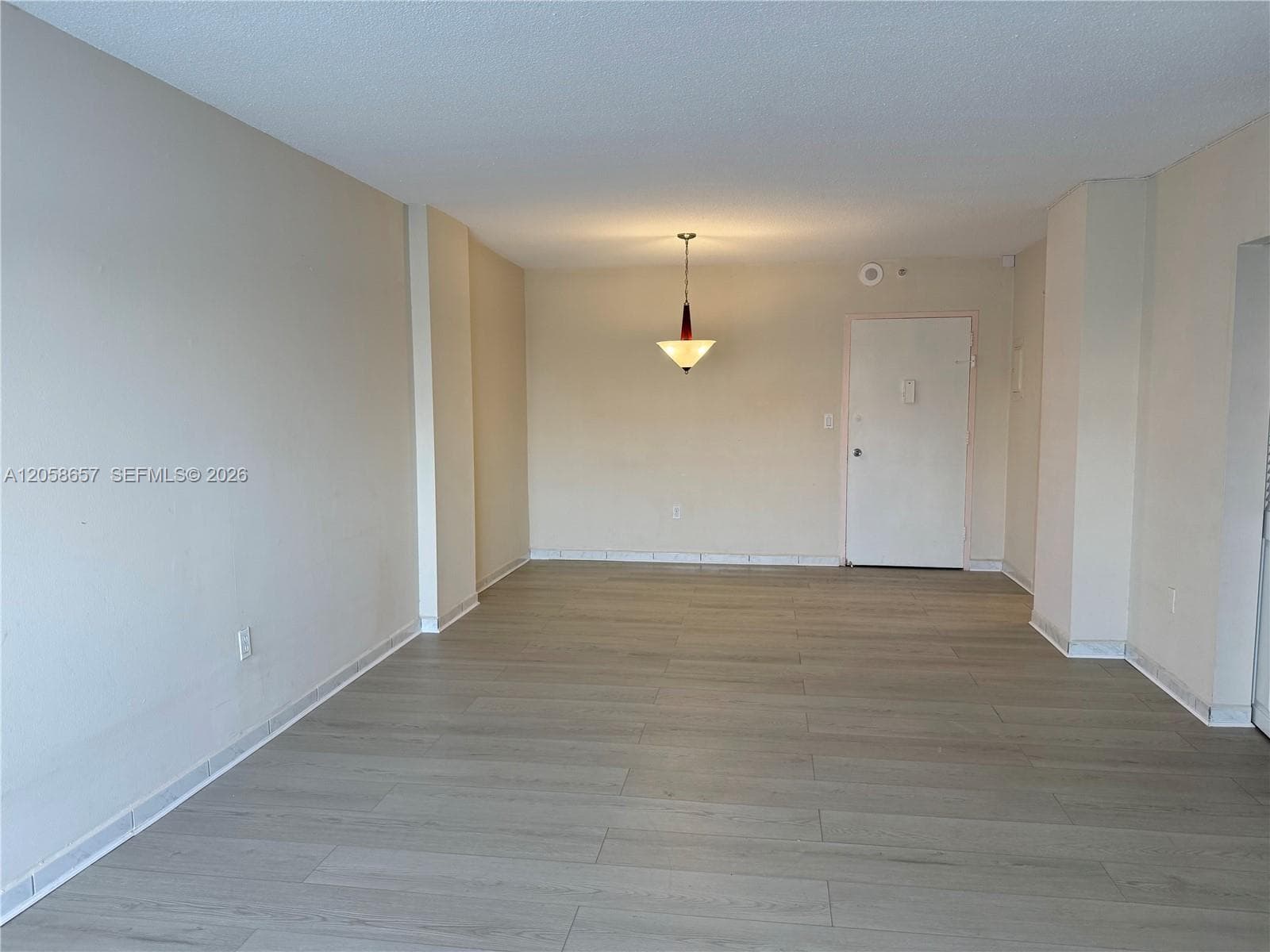 400 Kings Point Dr # 311, Sunny Isles Beach, FL 33160 photo 2