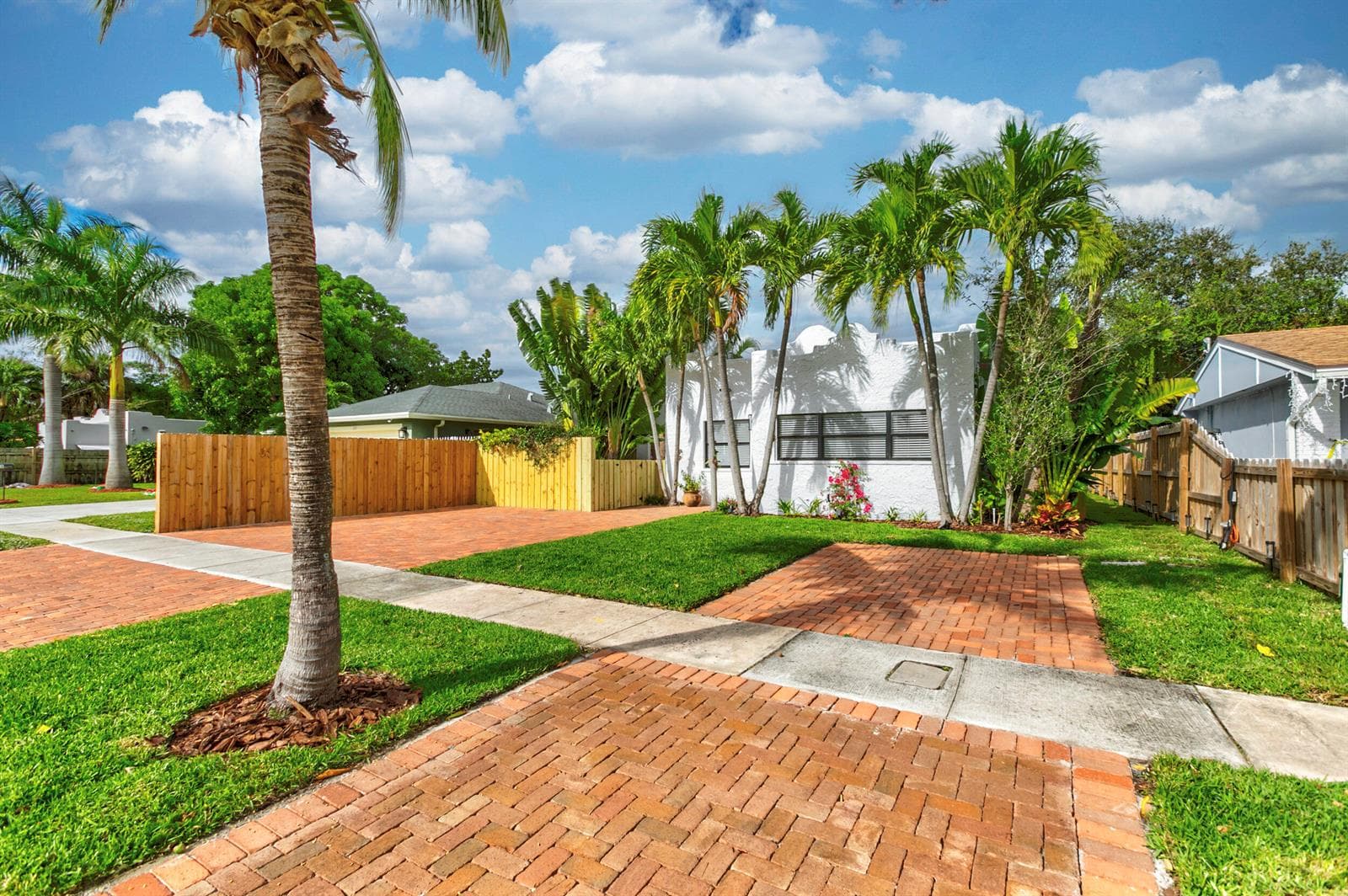 721 Franklin Road, West Palm Beach, FL 33405 photo 2