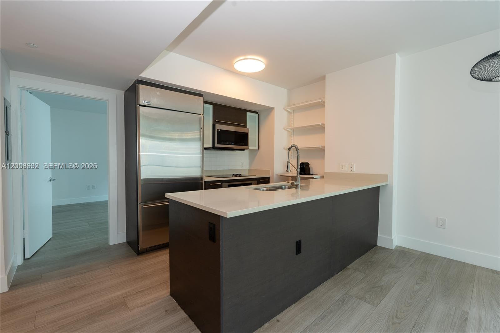 500 Brickell Ave # 1407, Miami, FL 33131 photo 3