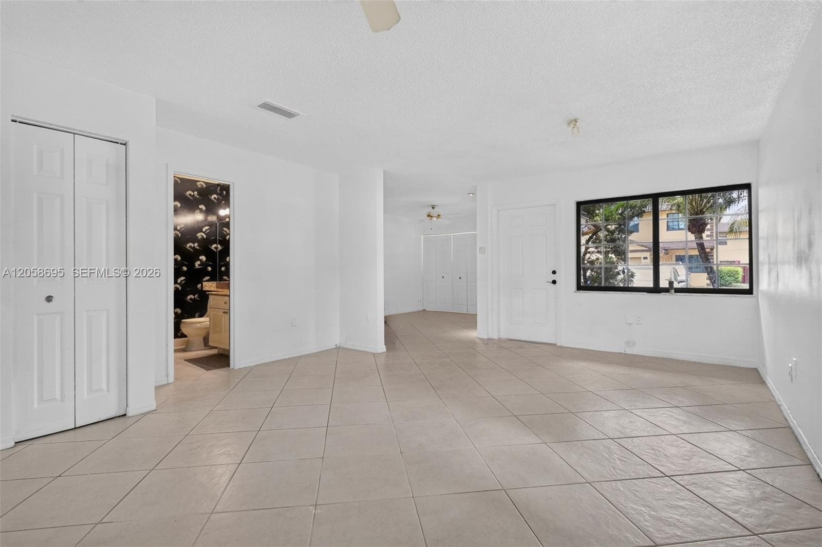 1130 NE 210th Ter, Miami, FL 33179 photo 4