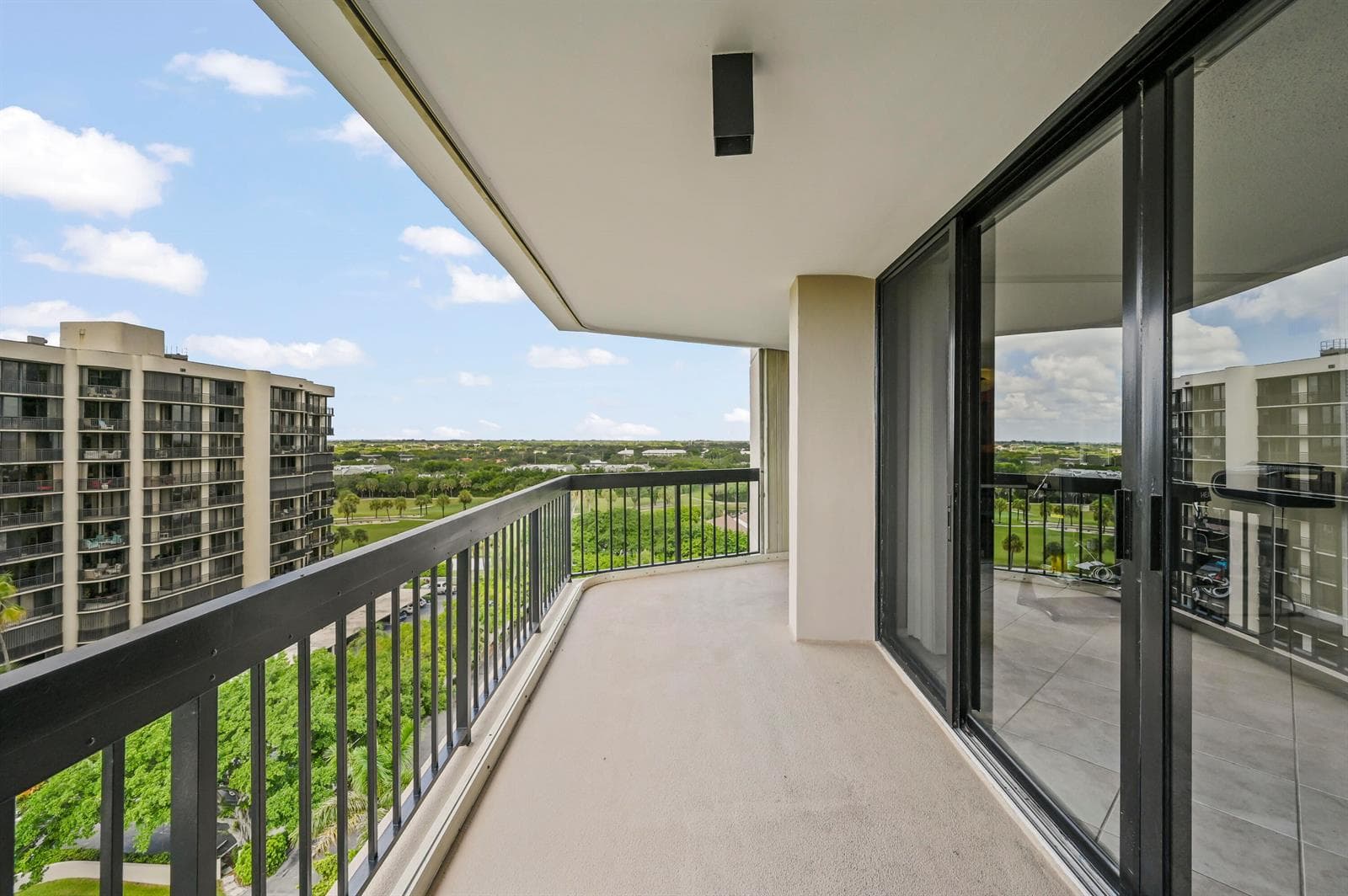 2425 PRESIDENTIAL Way # 1006, West Palm Beach, FL 33401 photo 3