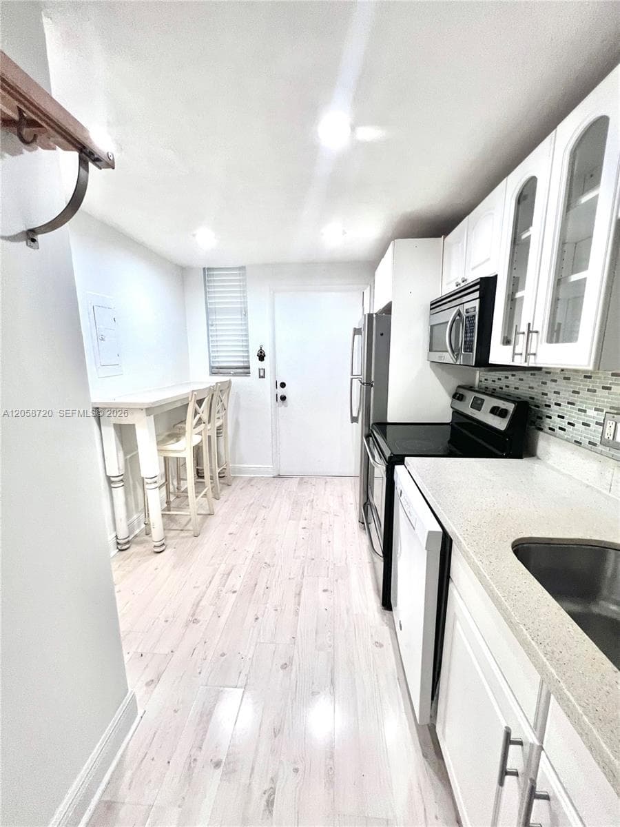 3660 NE 166th St # 405, North Miami Beach, FL 33160 photo 2