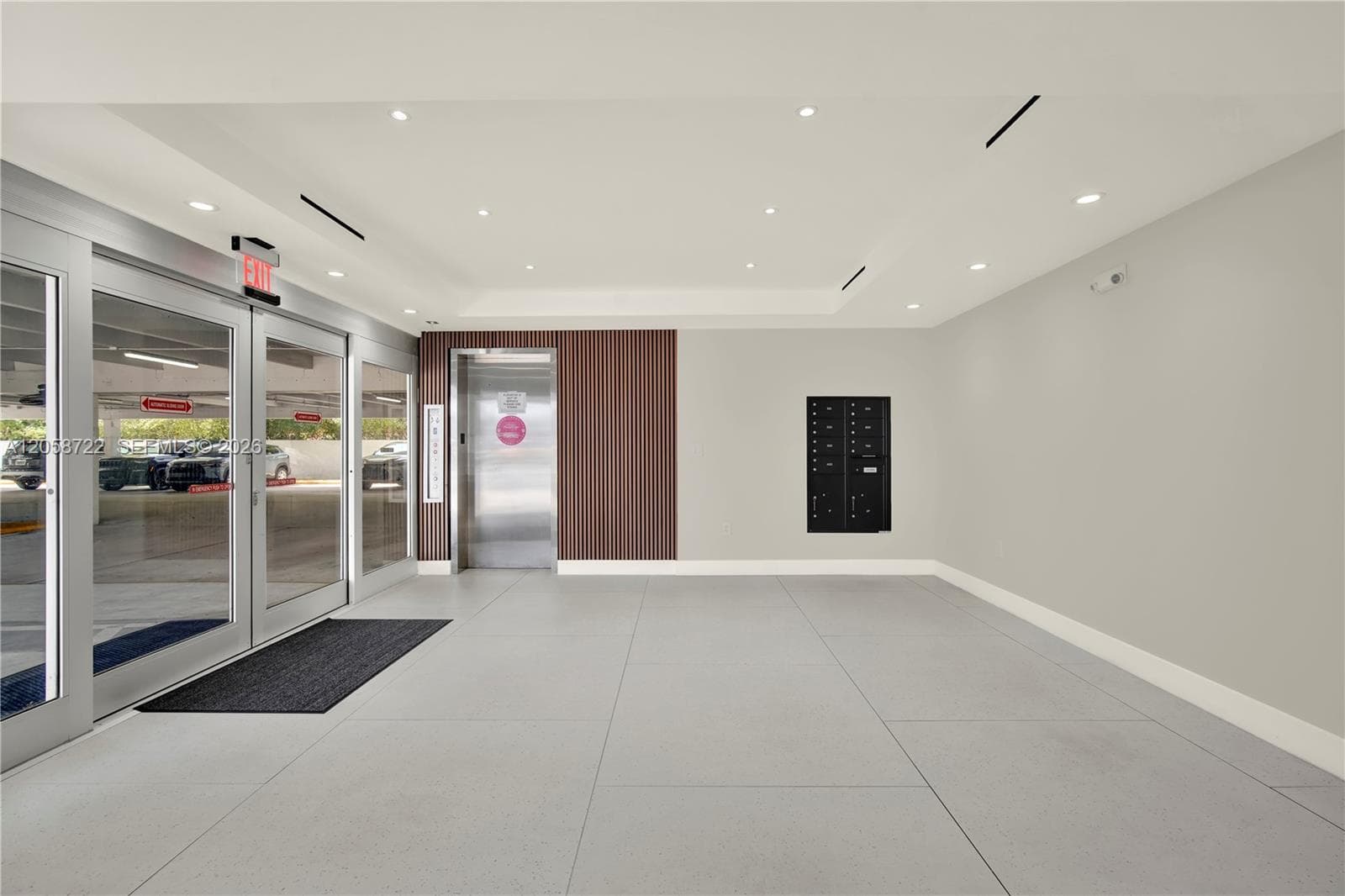 5740 Hollywood Blvd, Hollywood, FL 33021 photo 5