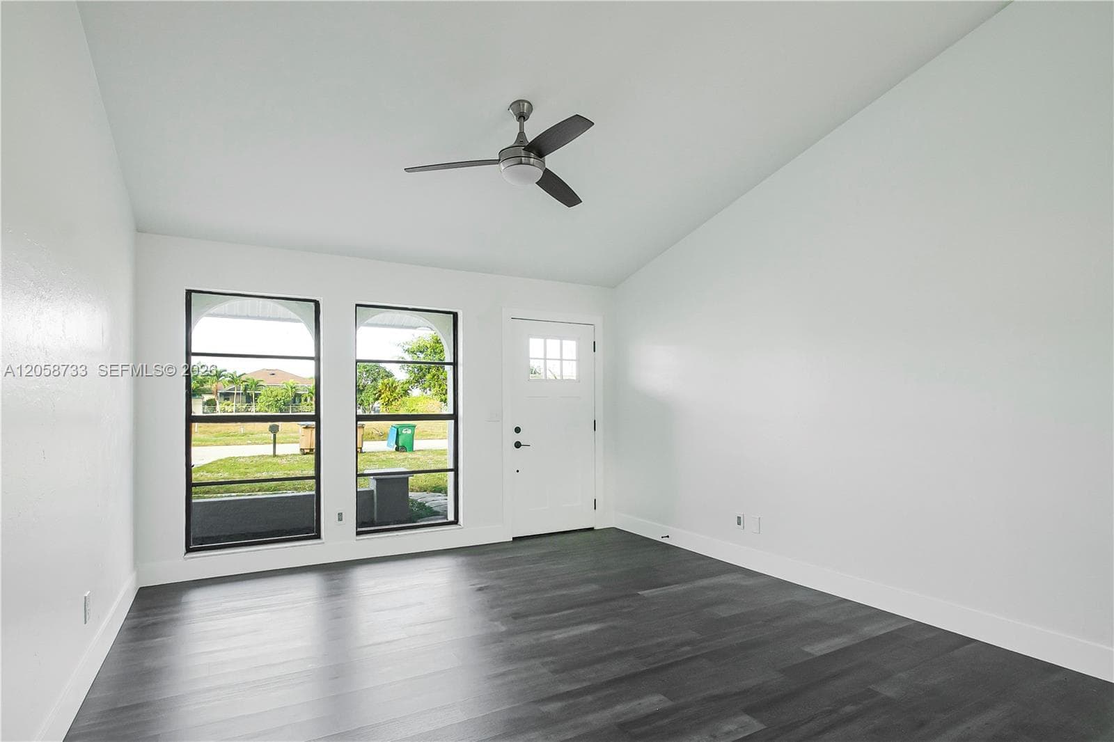2935 SW 1st Pl, Cape Coral, FL 33914 photo 4