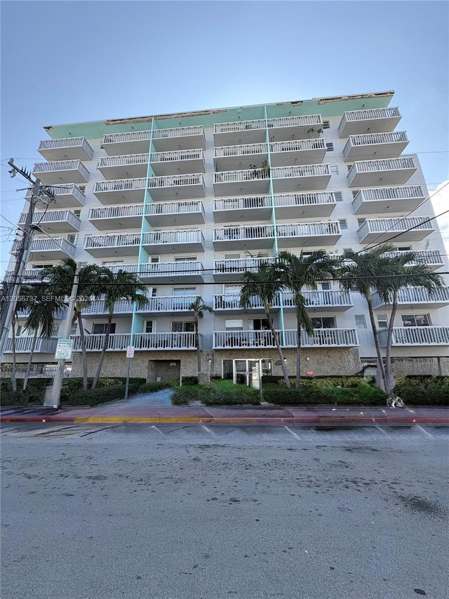 7620 Carlyle Ave # 502, Miami Beach, FL 33141