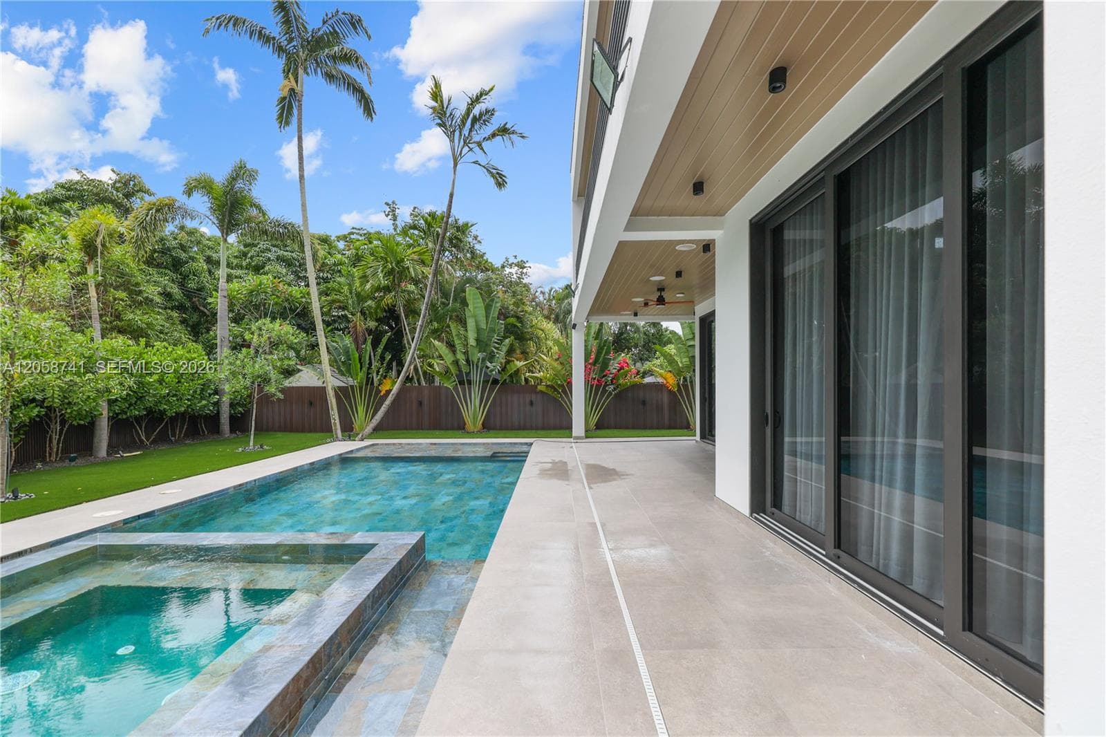 436 NE 10th Ave, Fort Lauderdale, FL 33301 photo 3