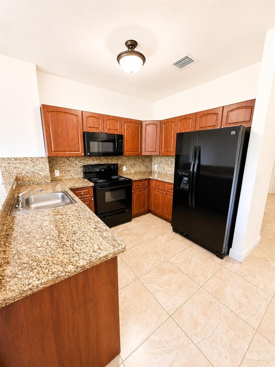 18120 NW 59th Ave # 202, Hialeah, FL 33015 photo 5