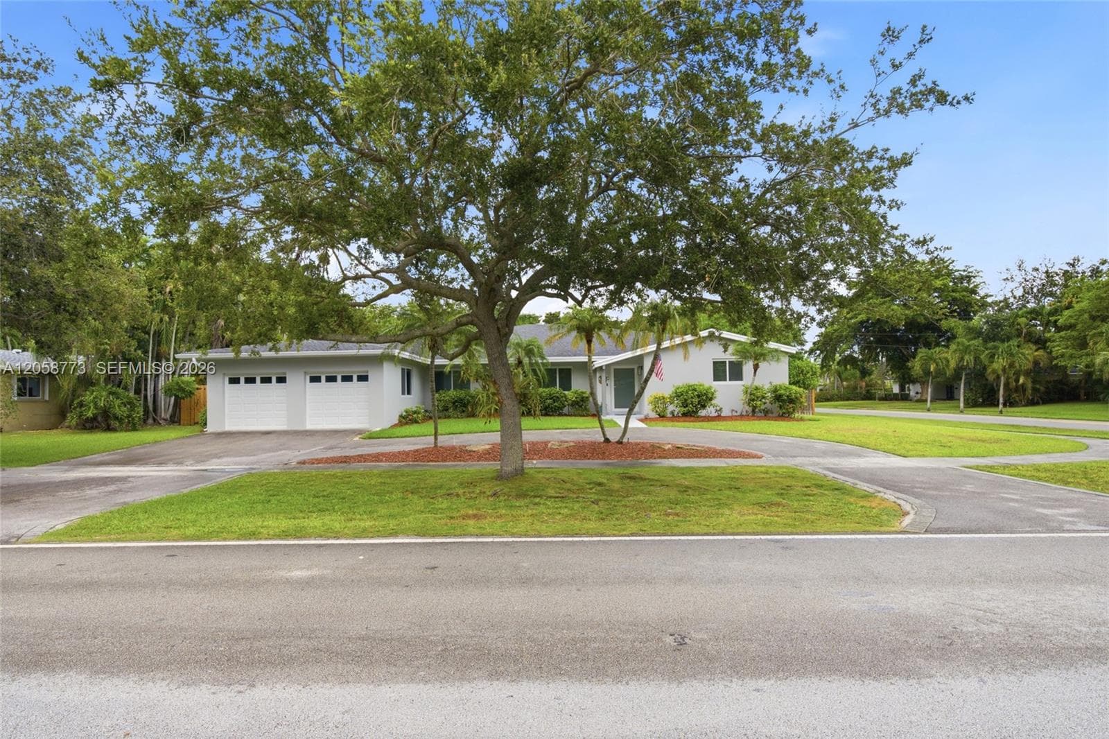 15845 SW 87th Ave, Palmetto Bay, FL 33157 photo 2