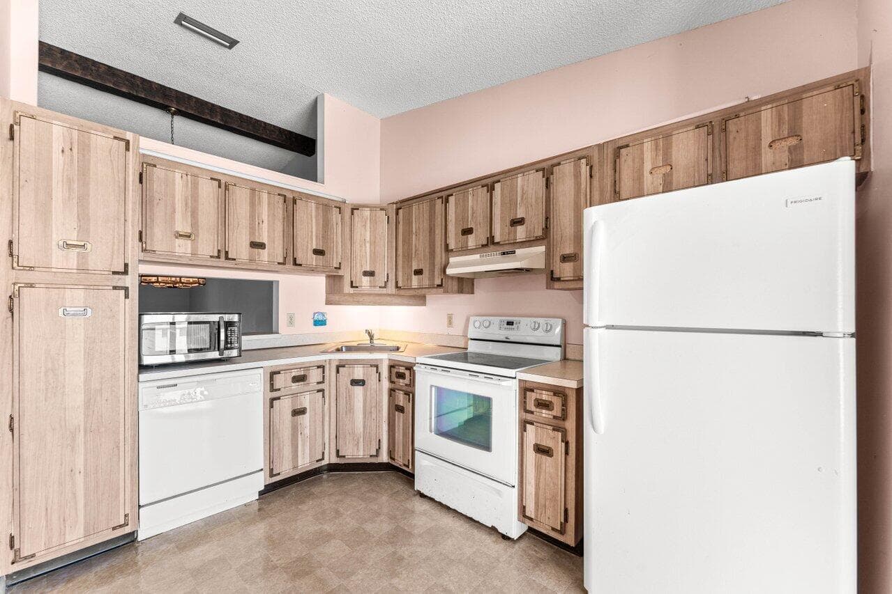 1024 Green Pine Boulevard # I, West Palm Beach, FL 33409 photo 3