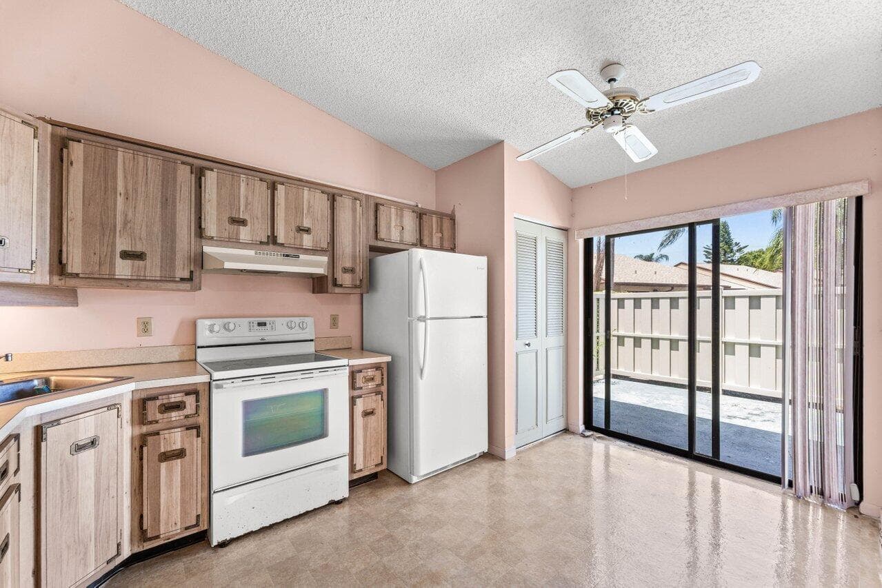 1024 Green Pine Boulevard # I, West Palm Beach, FL 33409 photo 4