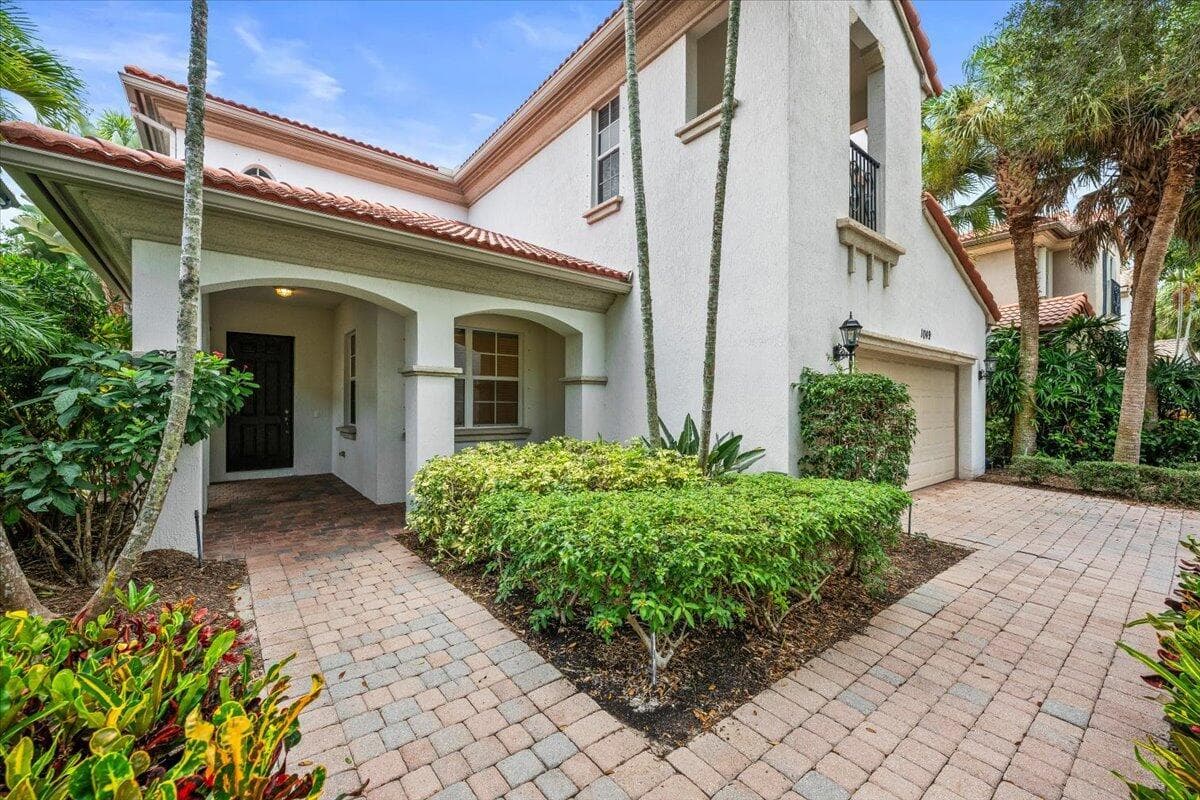 1049 Vintner Boulevard, Palm Beach Gardens, FL 33410 photo 3