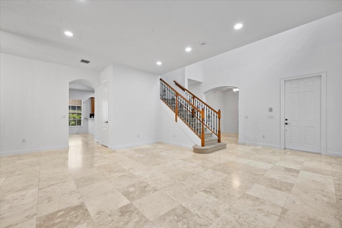 1049 Vintner Boulevard, Palm Beach Gardens, FL 33410 photo 4