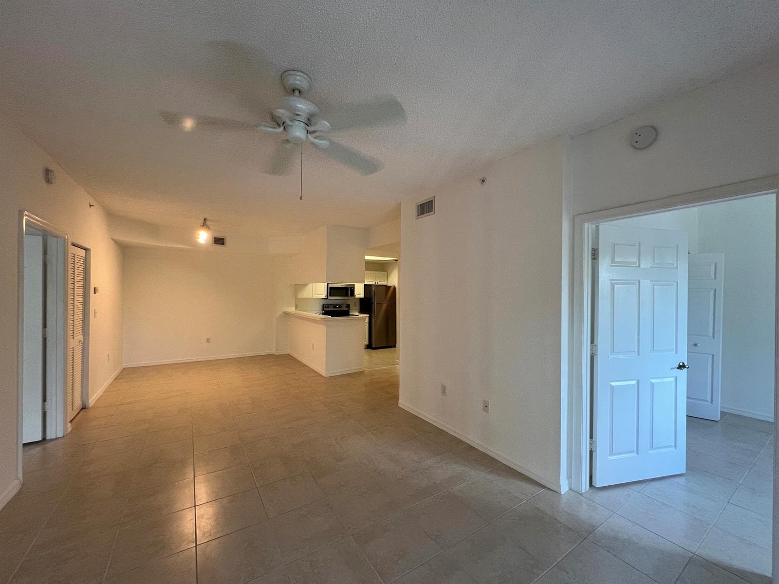 2812 GRANDE Parkway # 301, Palm Beach Gardens, FL 33410 photo 2