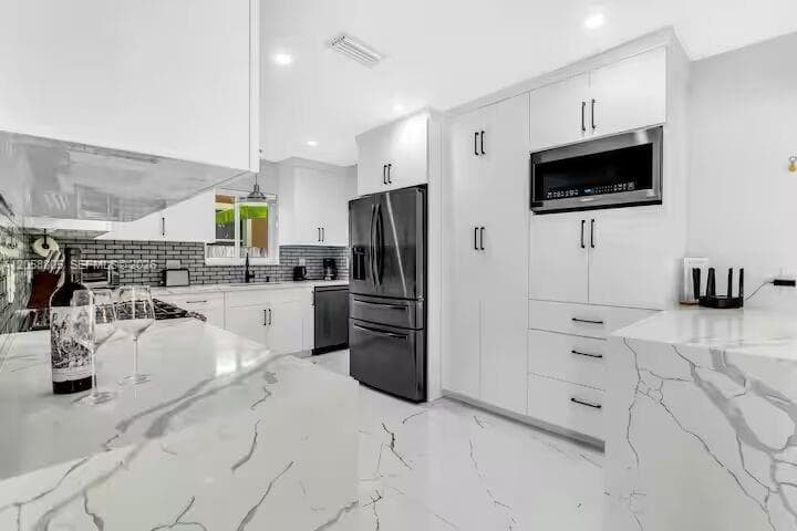 3204 Robbins Rd, Pompano Beach, FL 33062 photo 5