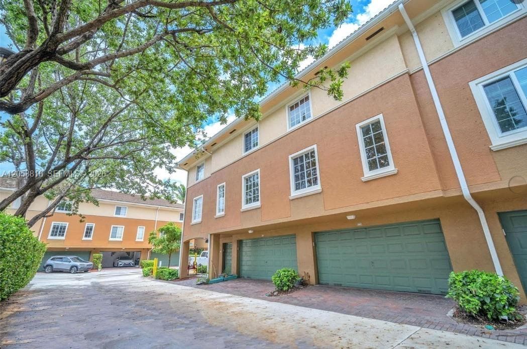 2845 NE 185th St # 903, Aventura, FL 33180 photo 3