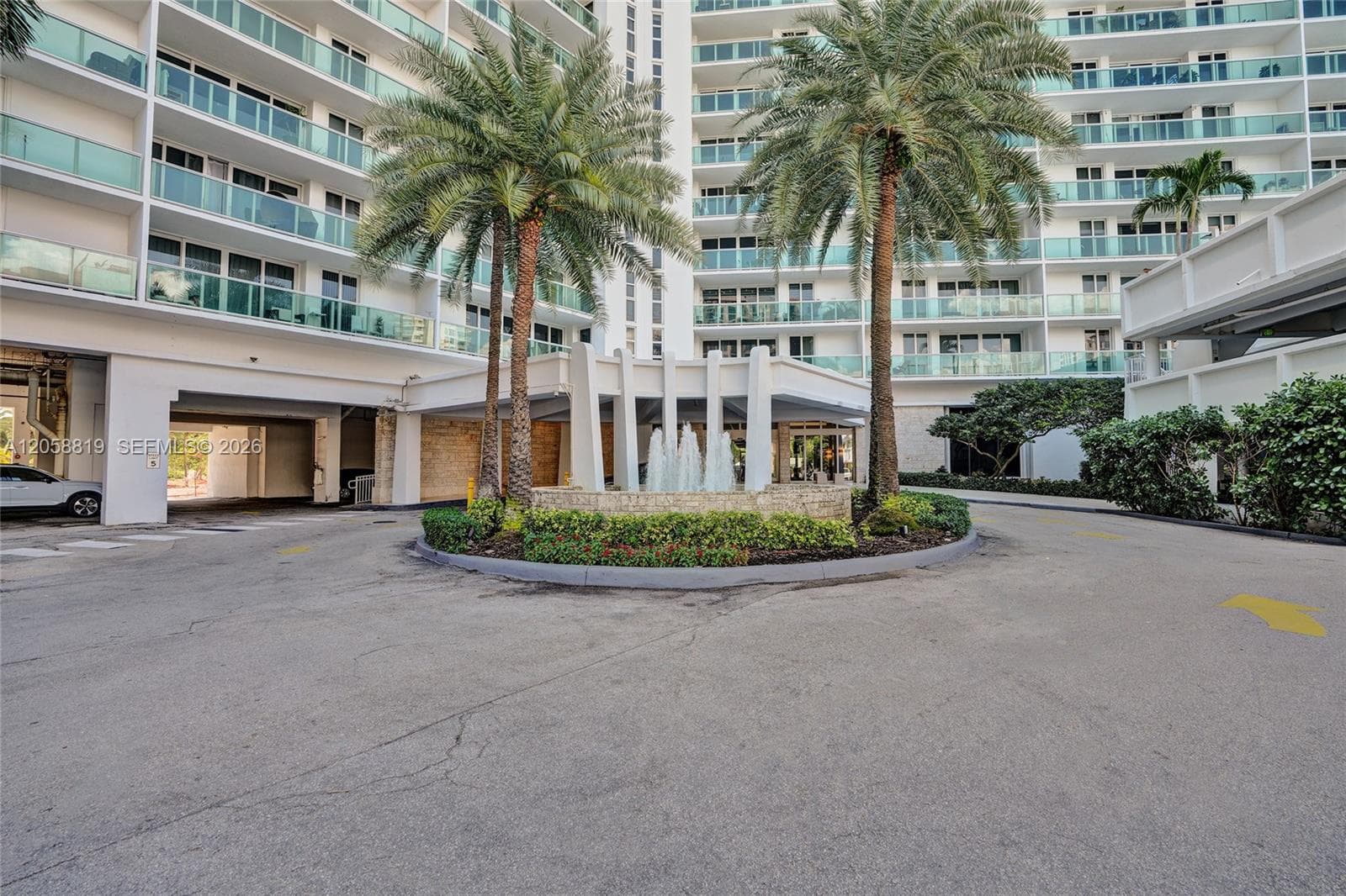 100 Bayview Dr # 401, Sunny Isles Beach, FL 33160 photo 2