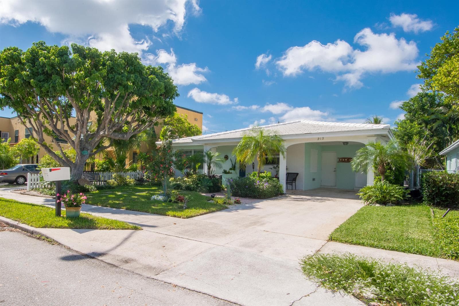 213 Fordham Drive, Lake Worth, FL 33460 photo 2
