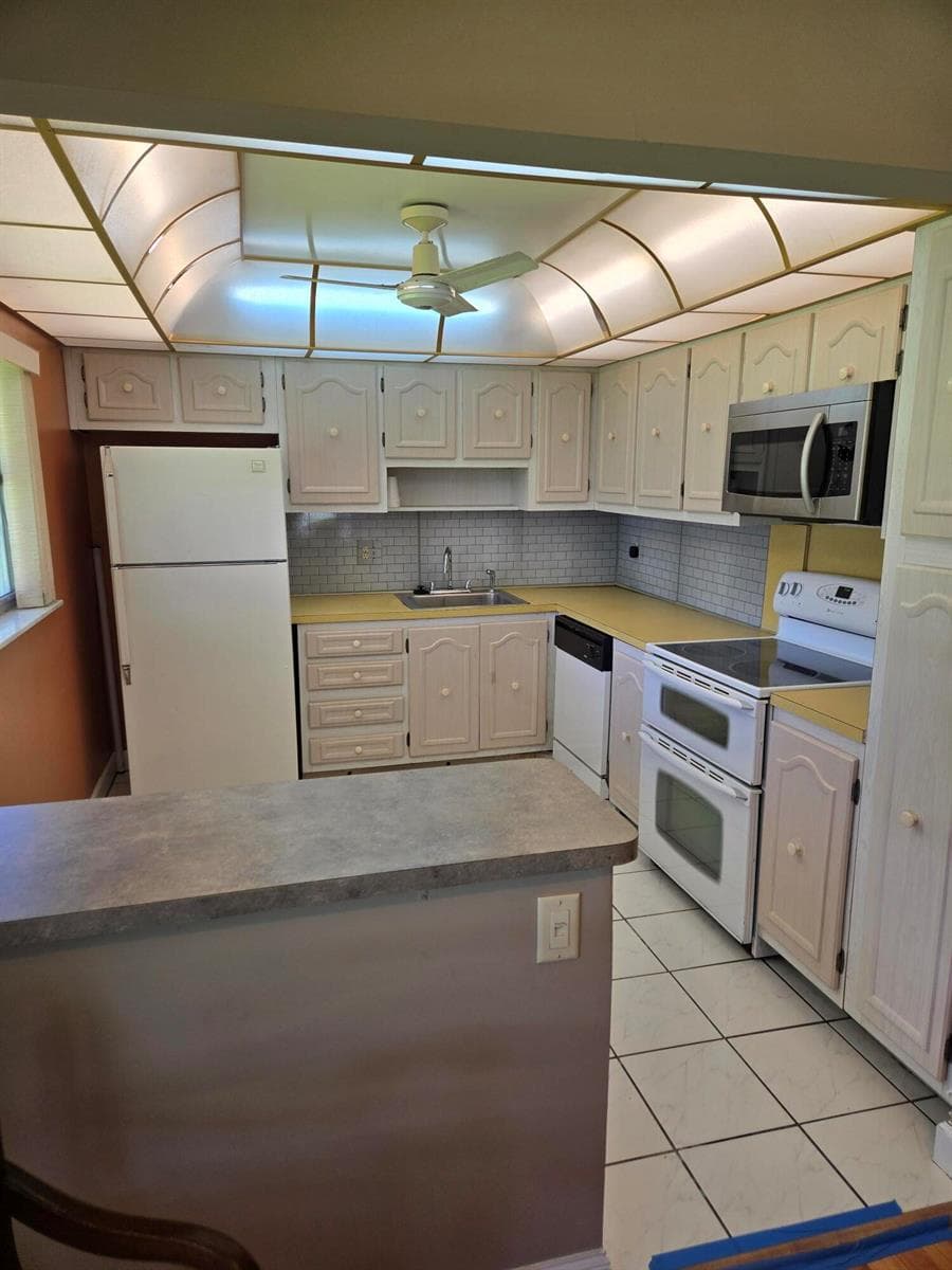 1076 NW 85th Terrace # A72, Plantation, FL 33322 photo 2
