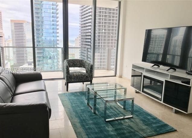 88 SW 7th St # 2603, Miami, FL 33130 photo 2