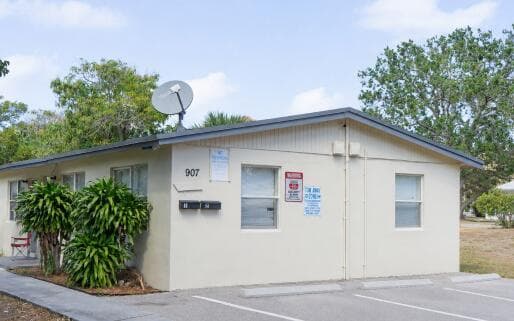 907 5TH Street # 1, West Palm Beach, FL 33401
