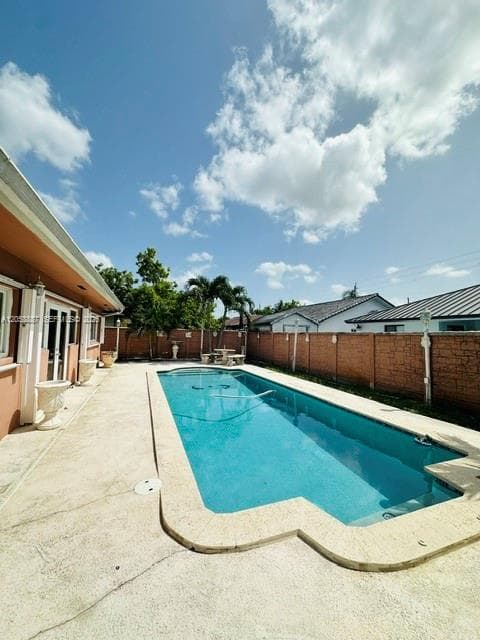 3179 SW 139th Ct, Miami, FL 33175 photo 4