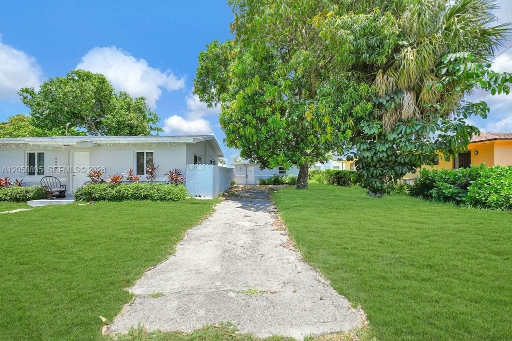 2925 NW 63rd St, Miami, FL 33147
