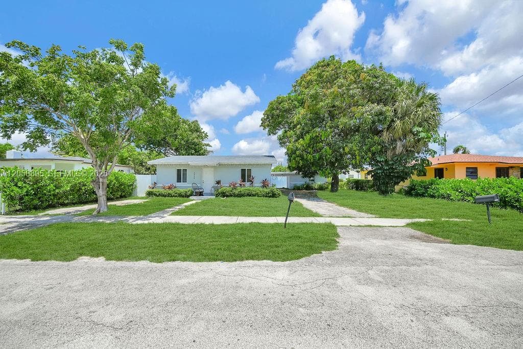 2925 NW 63rd St, Miami, FL 33147 photo 4