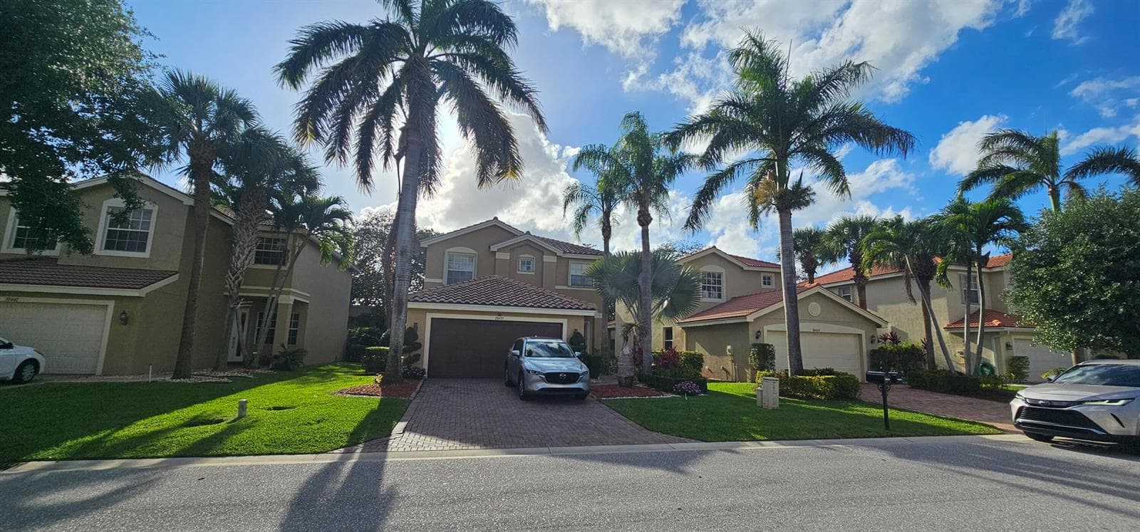 10435 YARROW Drive, Boynton Beach, FL 33437 photo 2
