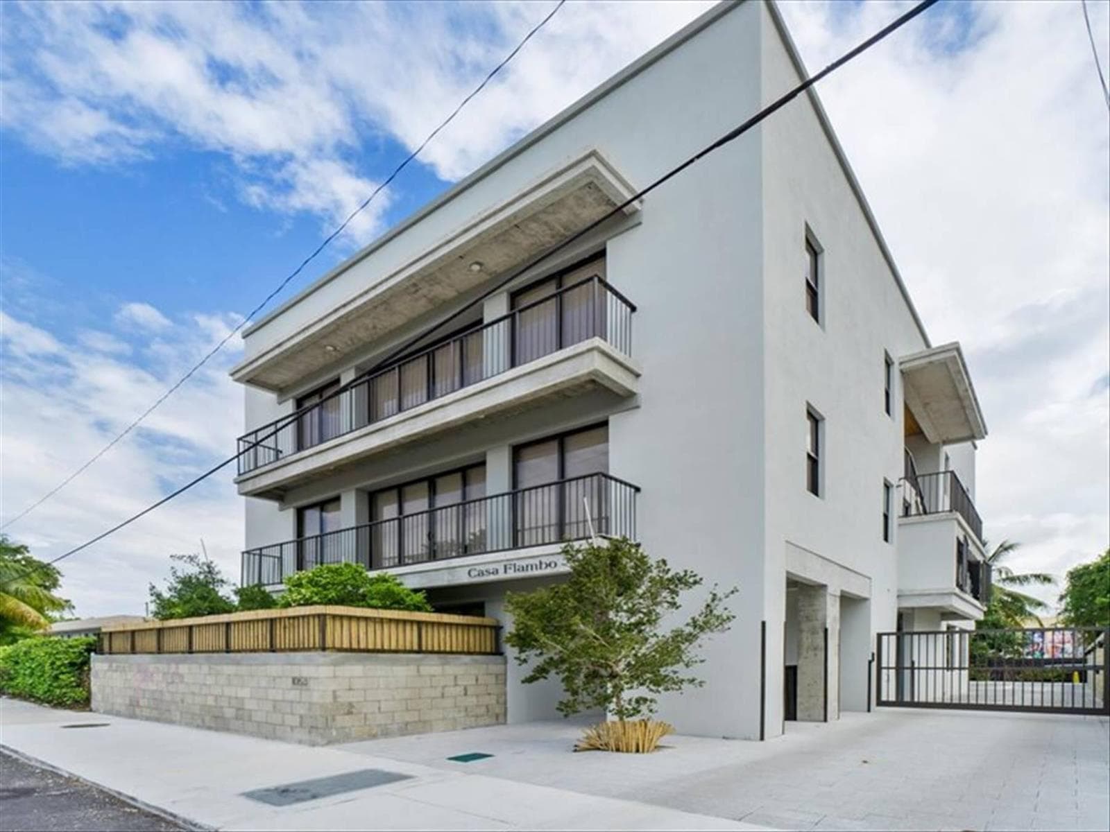 1053 NW 29th Street # Casa Flambo, Miami, FL 33127