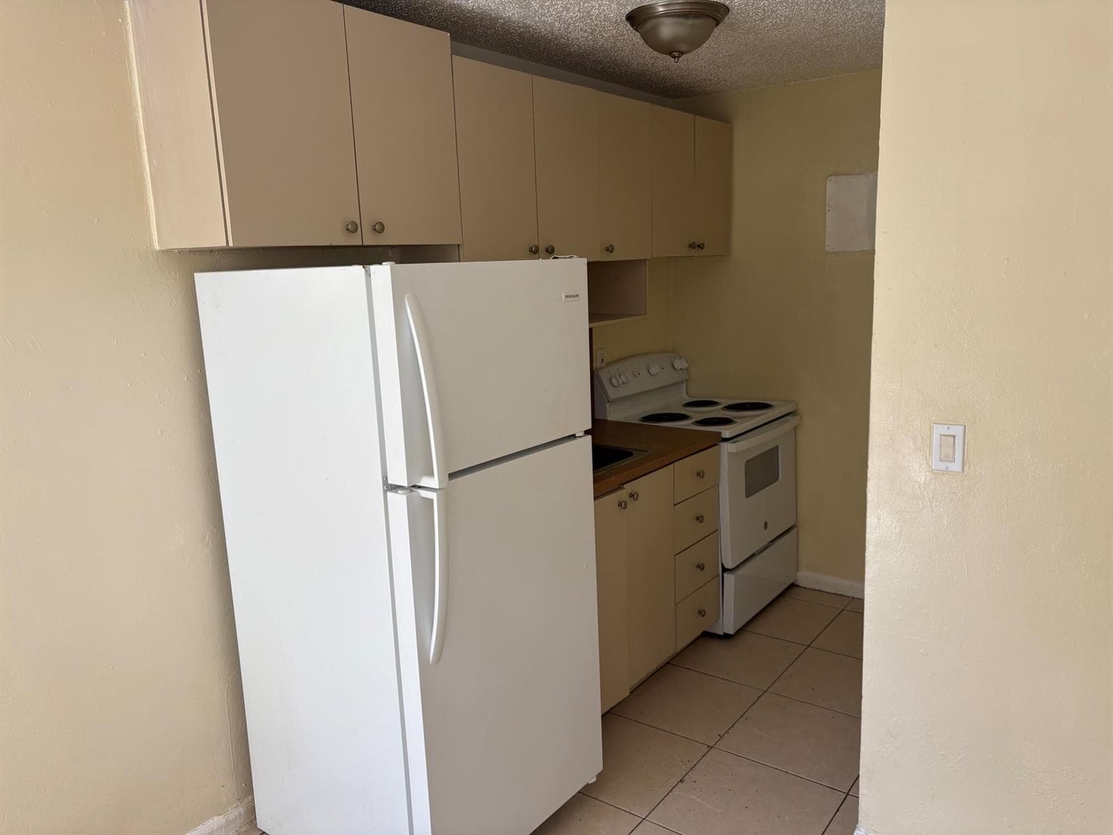 905 19TH Street # 3, West Palm Beach, FL 33407 photo 2