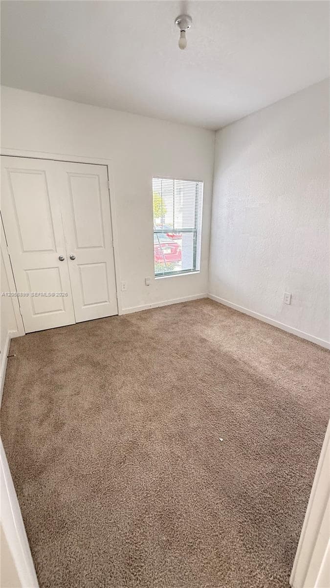 322 NE 1st Dr, Florida City, FL 33034 photo 4