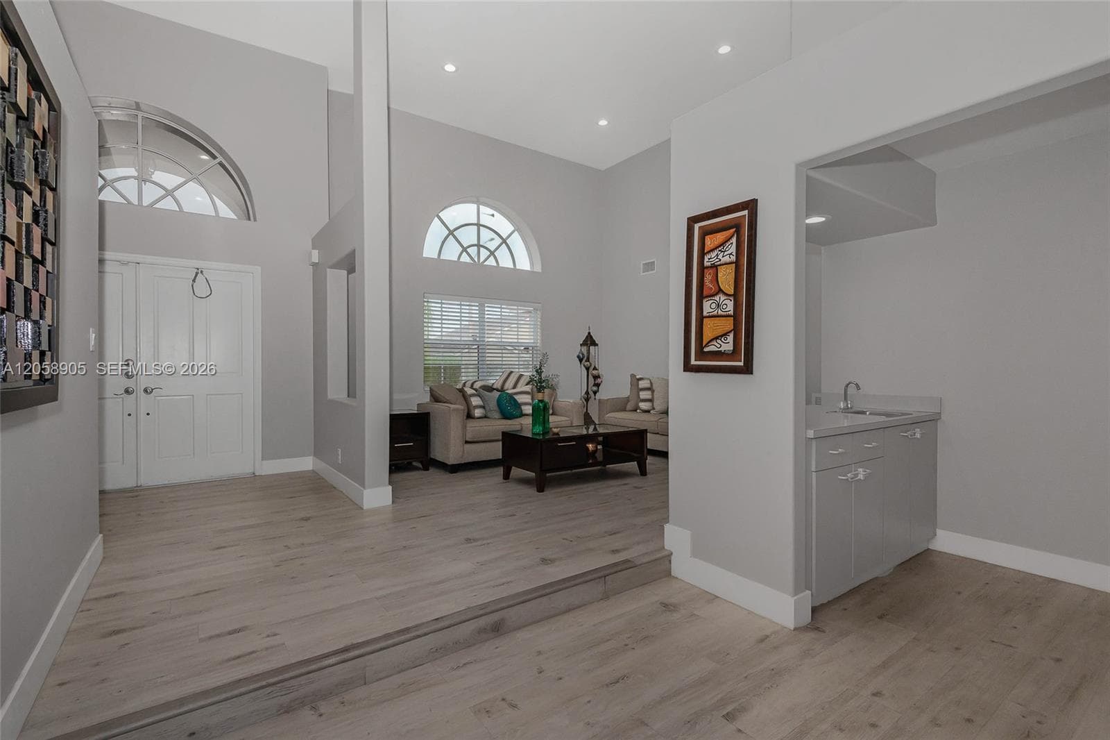 945 NW 202nd Ave, Pembroke Pines, FL 33029 photo 4