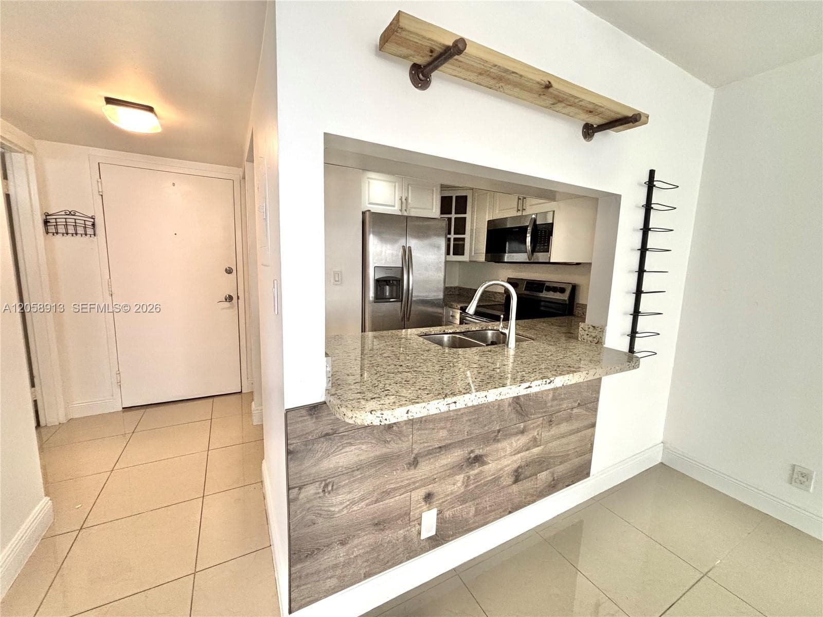 2935 NE 163rd St # 5P, North Miami Beach, FL 33160 photo 2