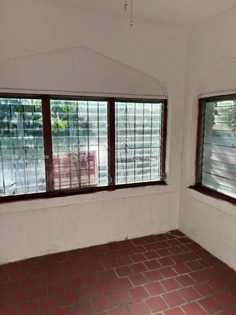 125 NW 7th Ave # 1, Miami, FL 33128 photo 4
