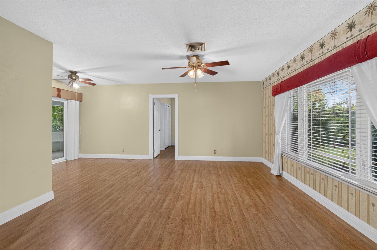 1011 SW 7TH Street, Boca Raton, FL 33486 photo 2