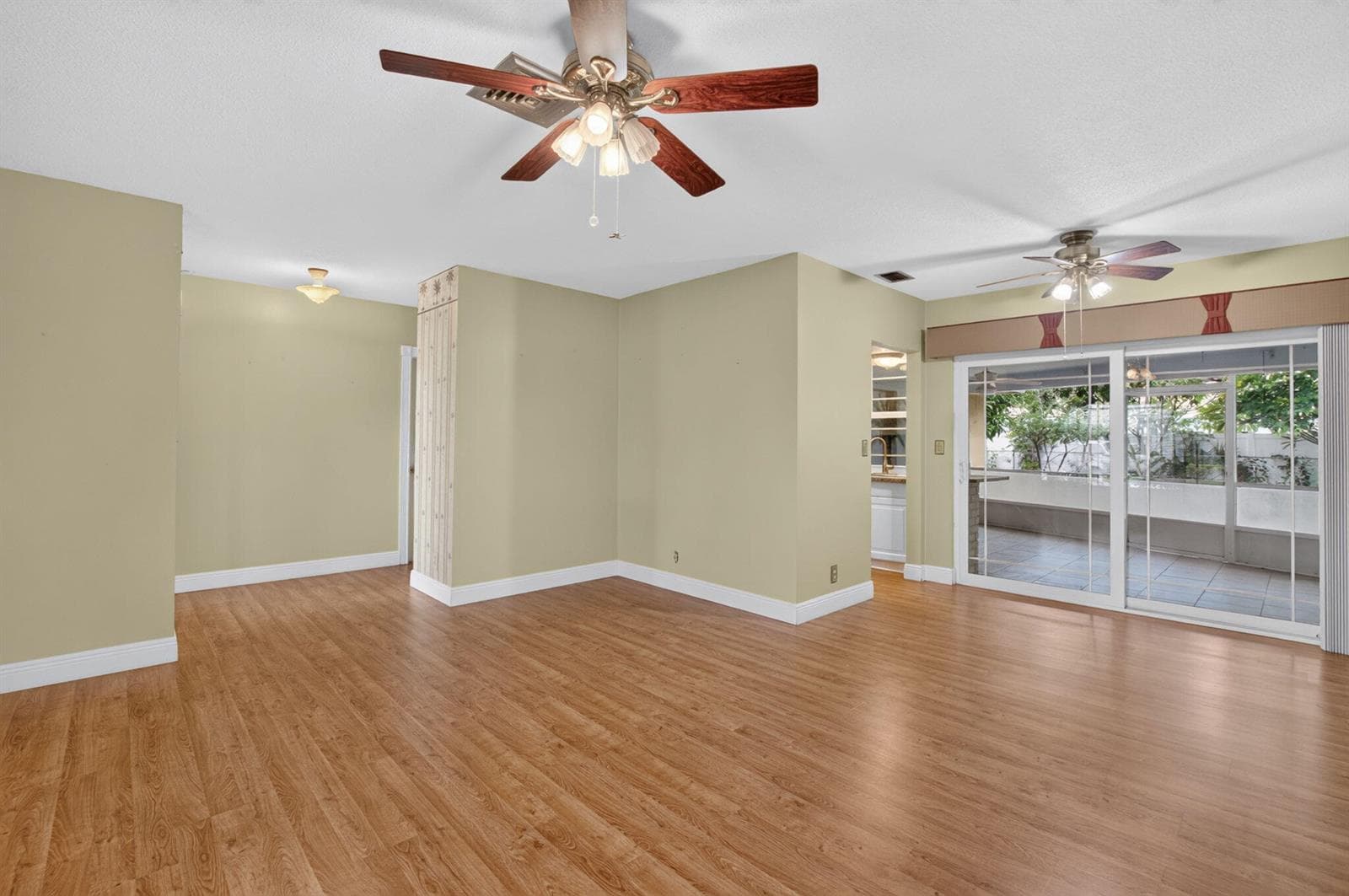 1011 SW 7TH Street, Boca Raton, FL 33486 photo 3
