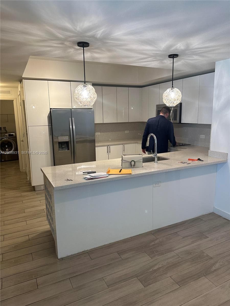 999 SW 1st Ave # 1716, Miami, FL 33130