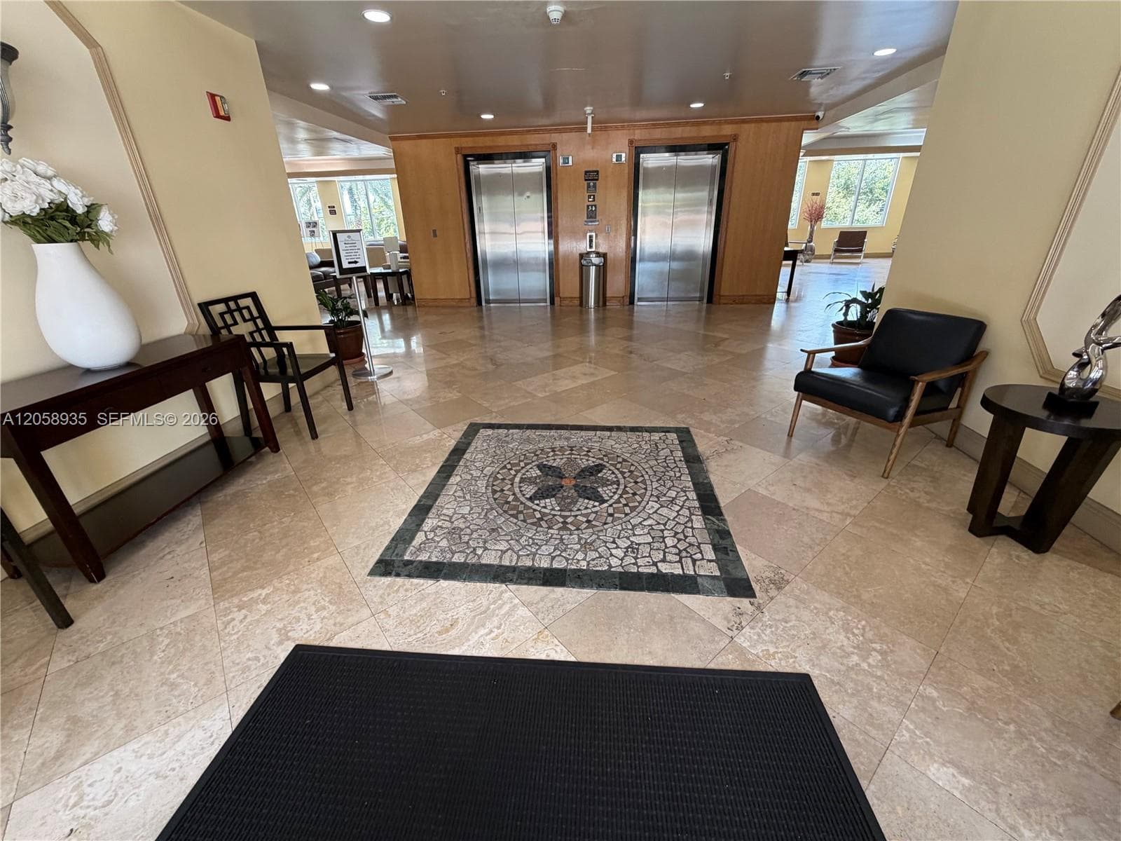 3500 Coral Way # 907, Miami, FL 33145 photo 2